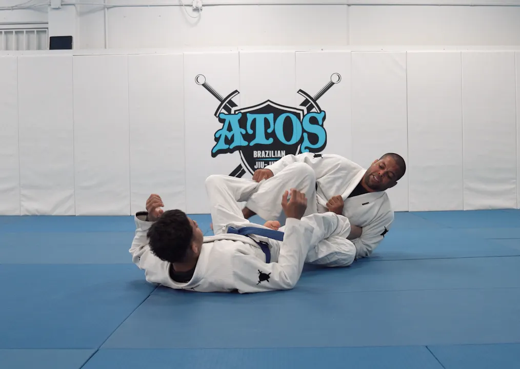 Guard Pass Submissions From De la Riva Guard | Part 1 - Andre Galvao ...