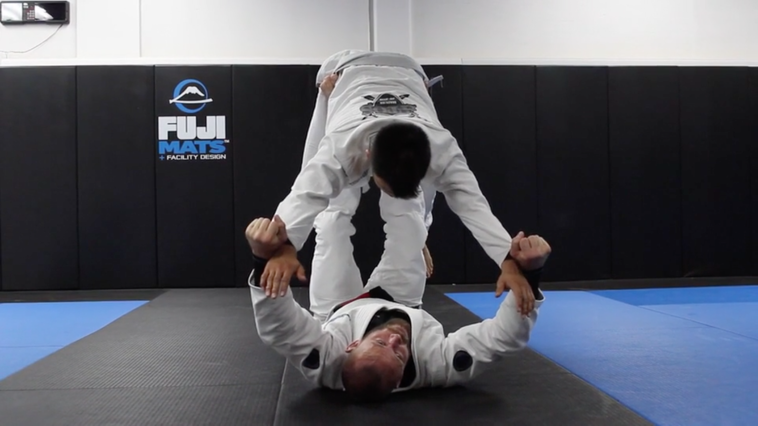 Basic Overhead Sweep to Mount + Arm Bar