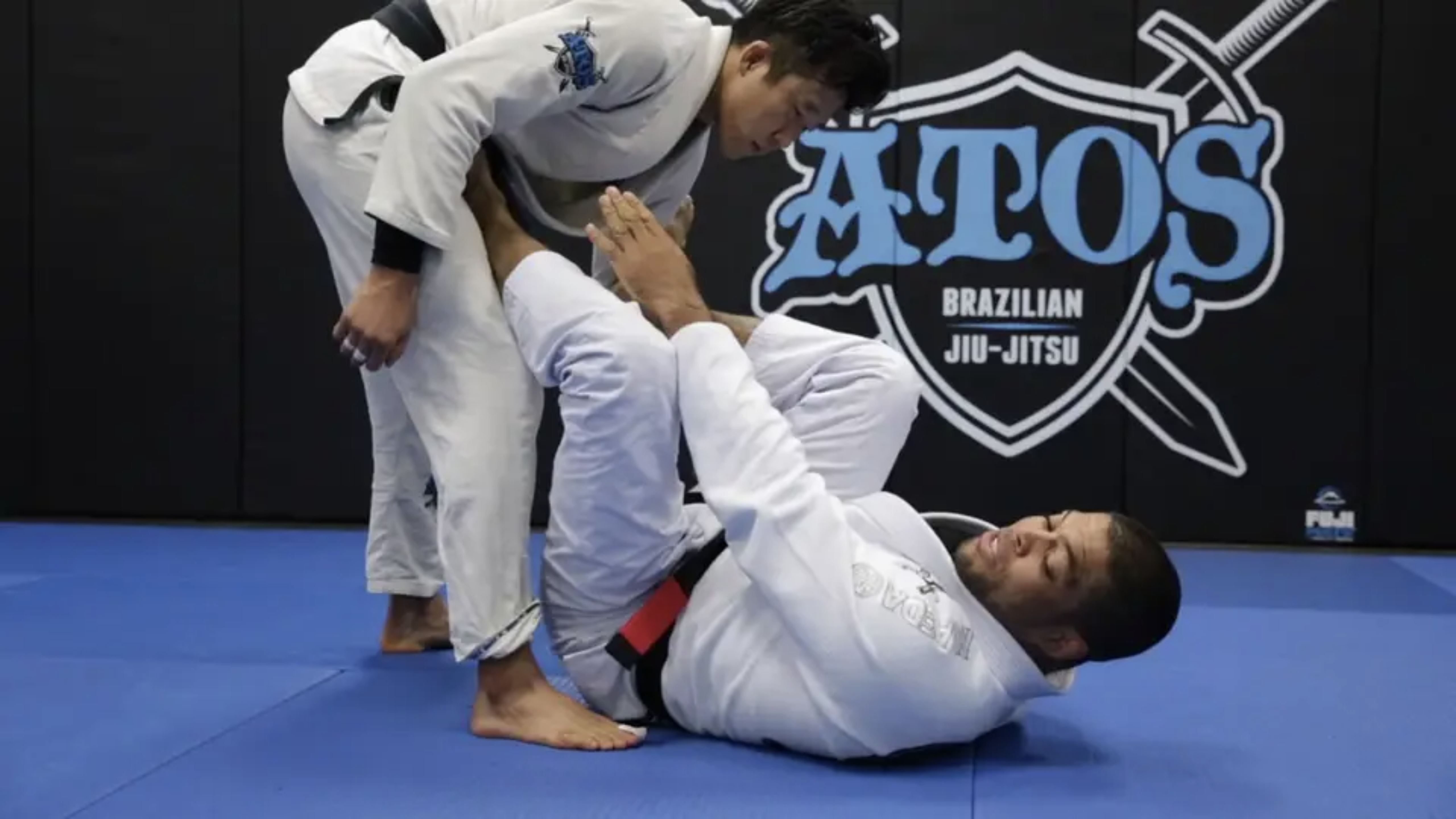 Sweeping From the X Guard Using the Spider de la Riva Guard