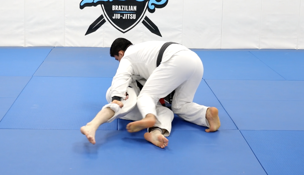 How to Stabilize Side Control Forcing The Half Guard After Throw by Pass 