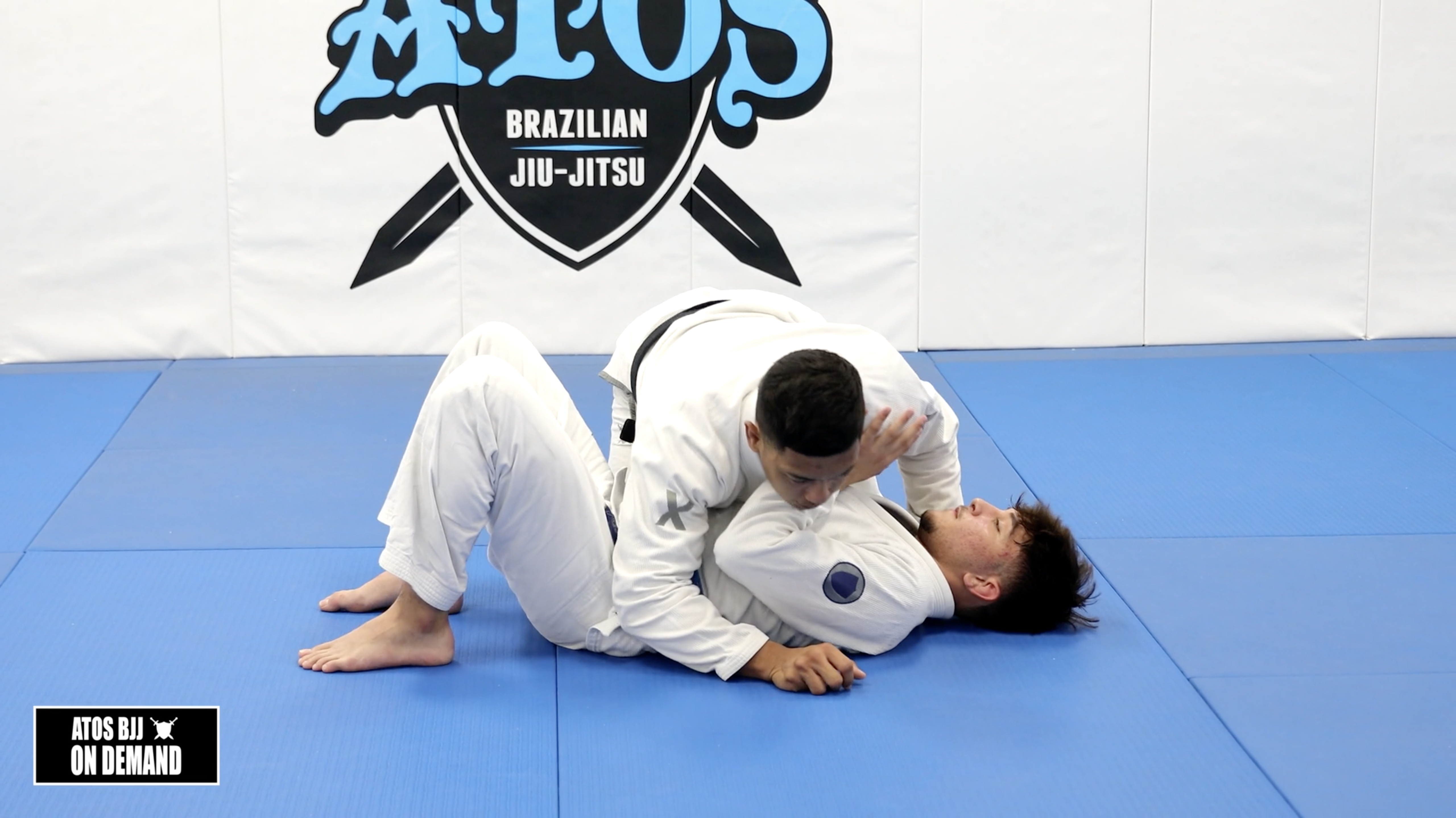 Controlling Side Control Transitioning to Mount