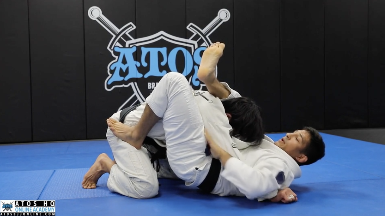 Simple But Powerful Closed Guard Whizzer Grip Triangle Attack 
