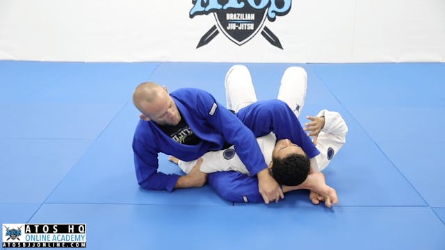 Monoplata With Triangle Legs