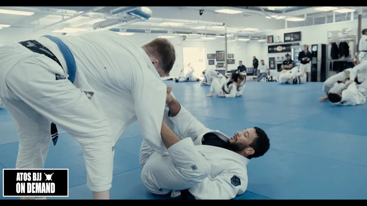 Dominique Bell Working his Guard During Competition Class - Dominique ...