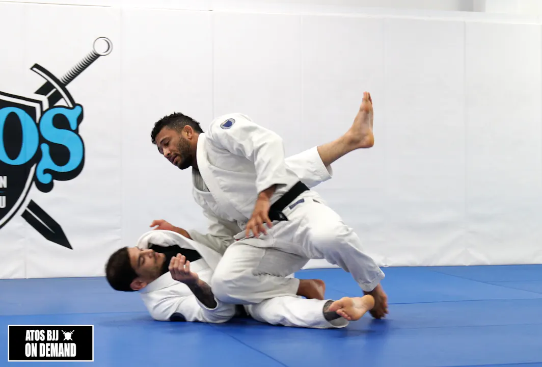 Flying Knee Cut Guard Pull Interception - Dominique Bell - Atos BJJ ...