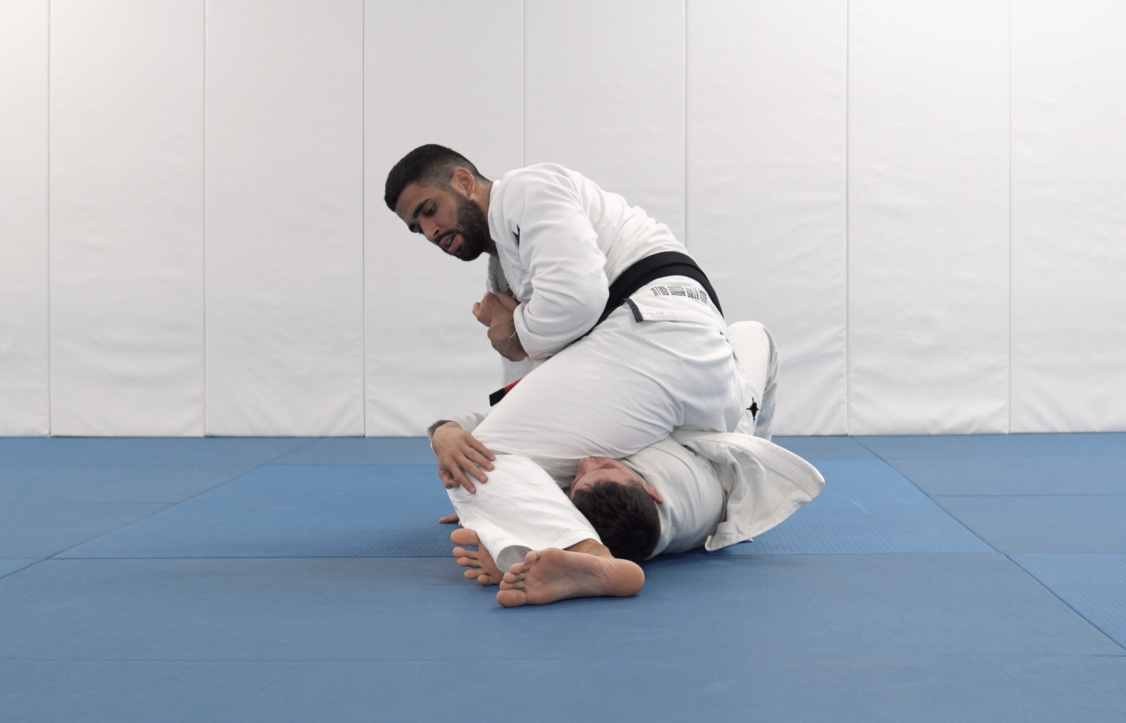 Arm Bar From Mount