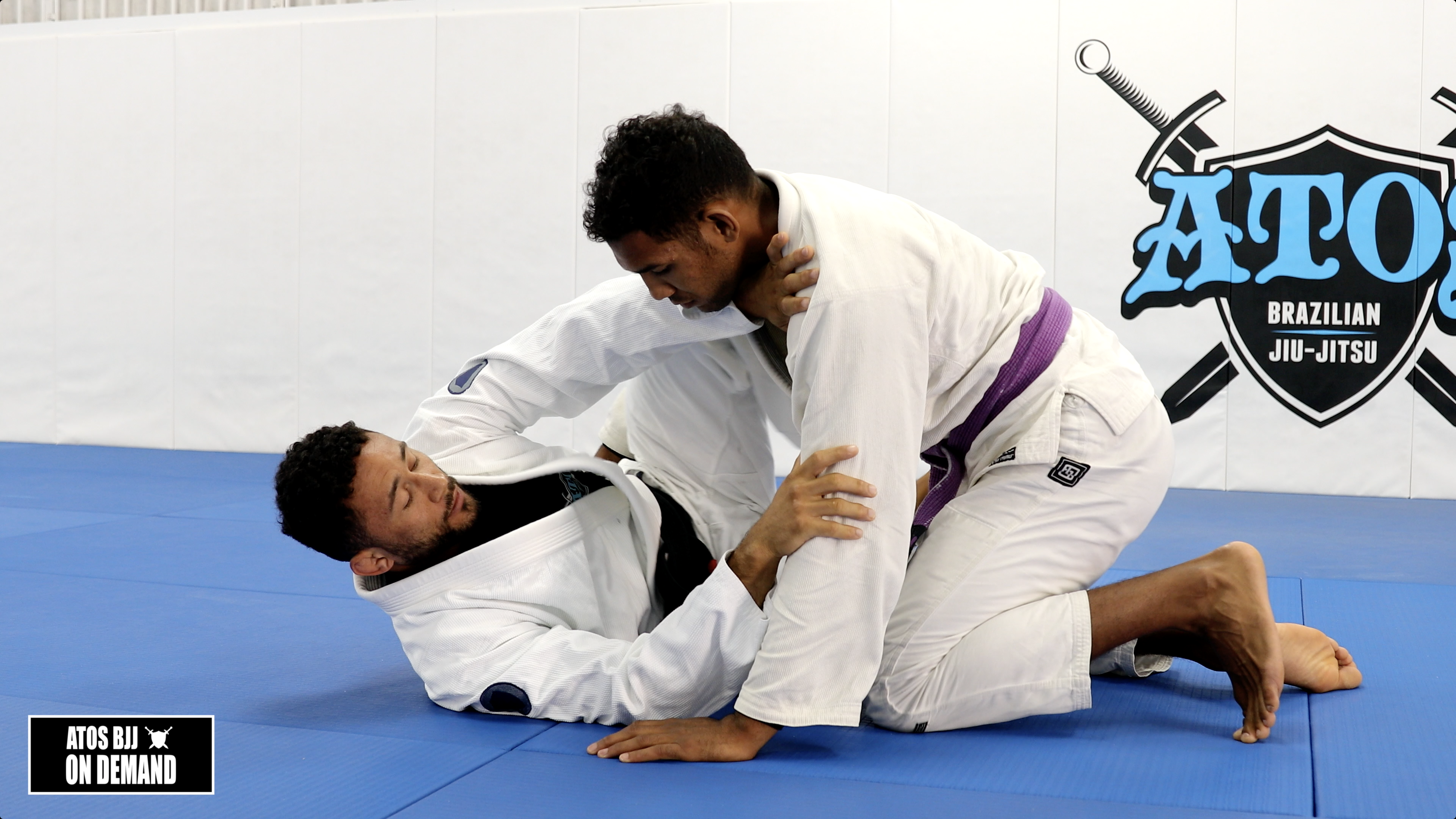 Side Control Escape to Omoplata 