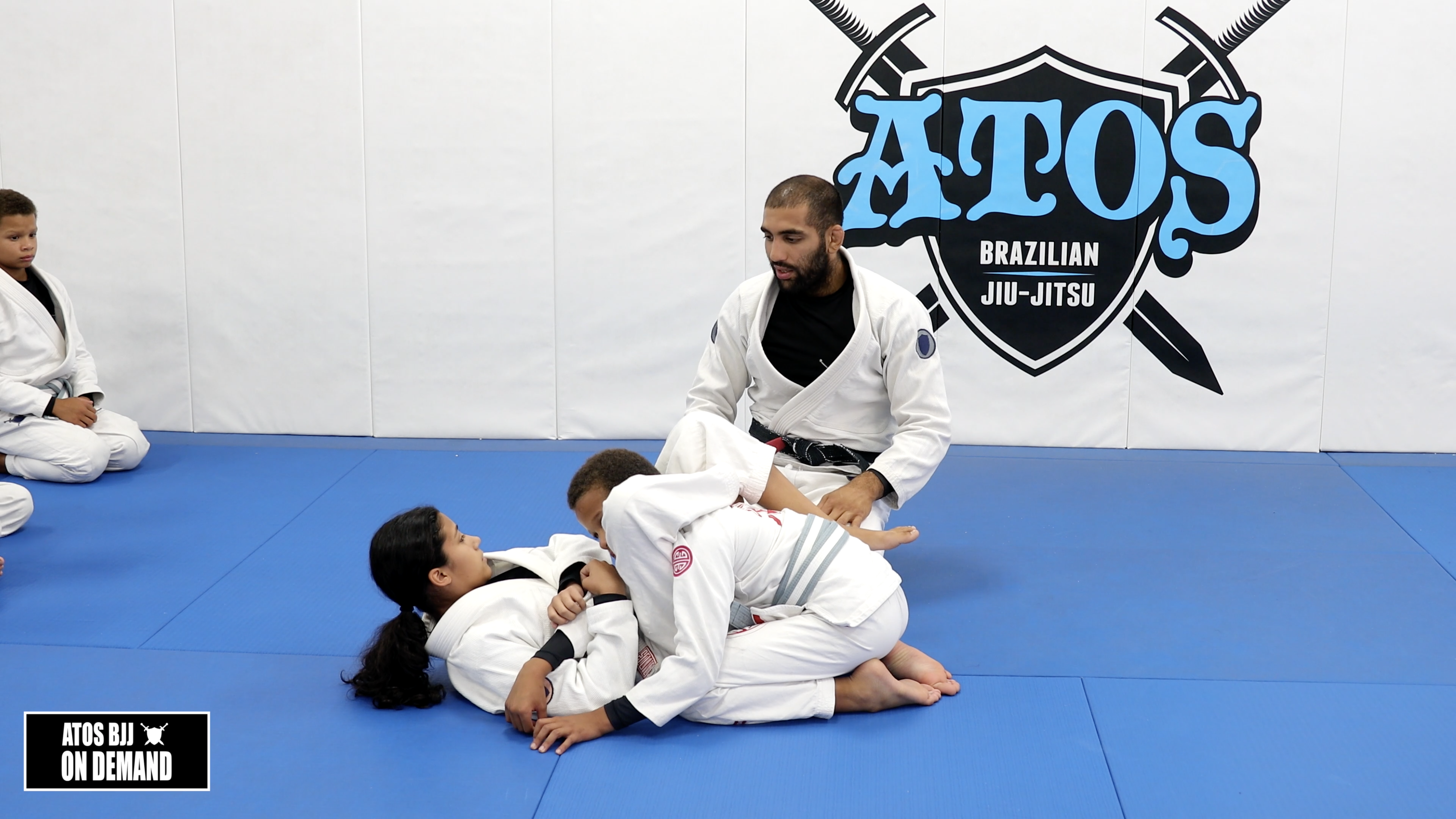 Collar and Sleeve Triangle - Kid's Class