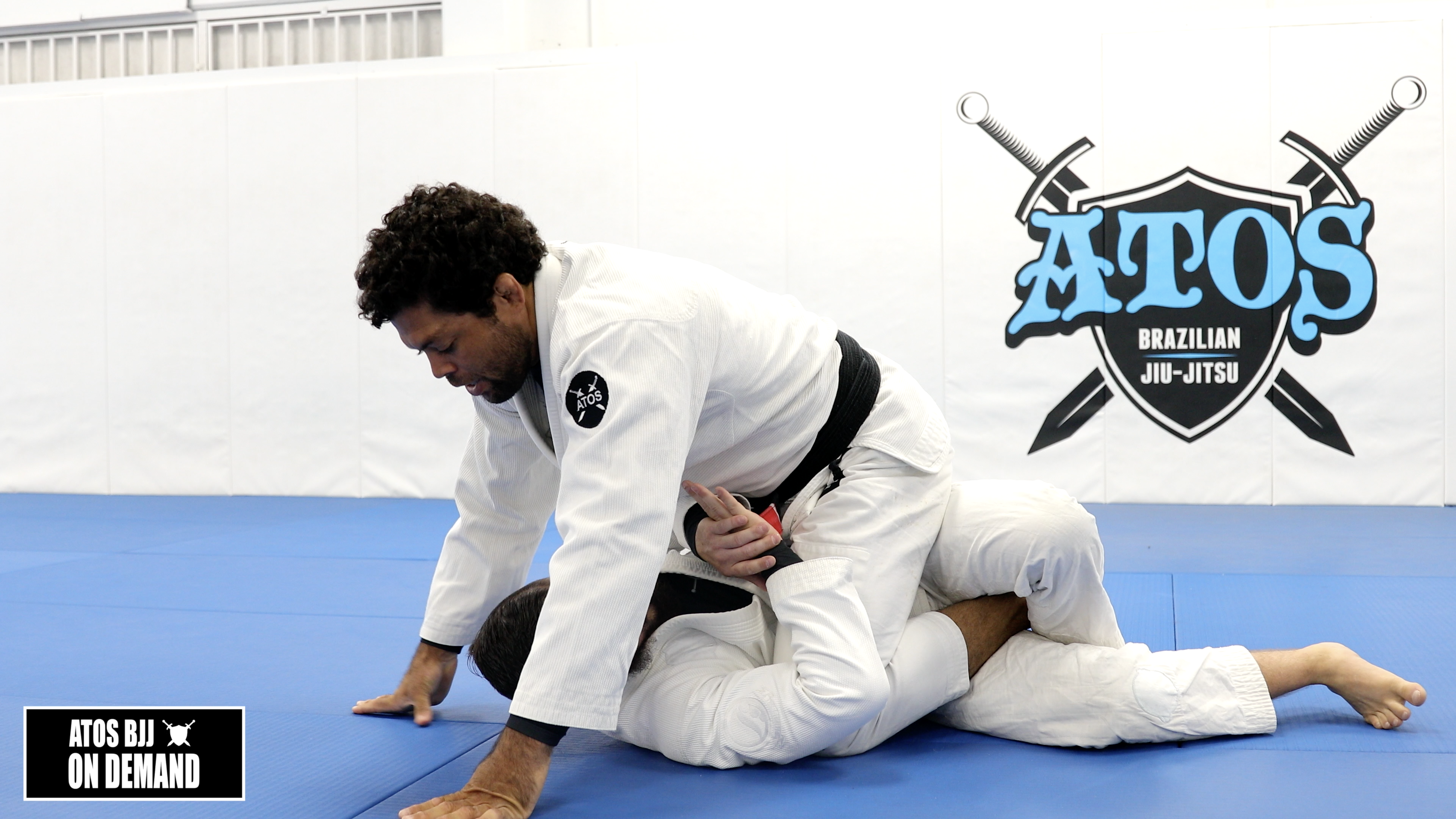 Pressure Guard Pass Control When Opponent Tries to escape From Mount 