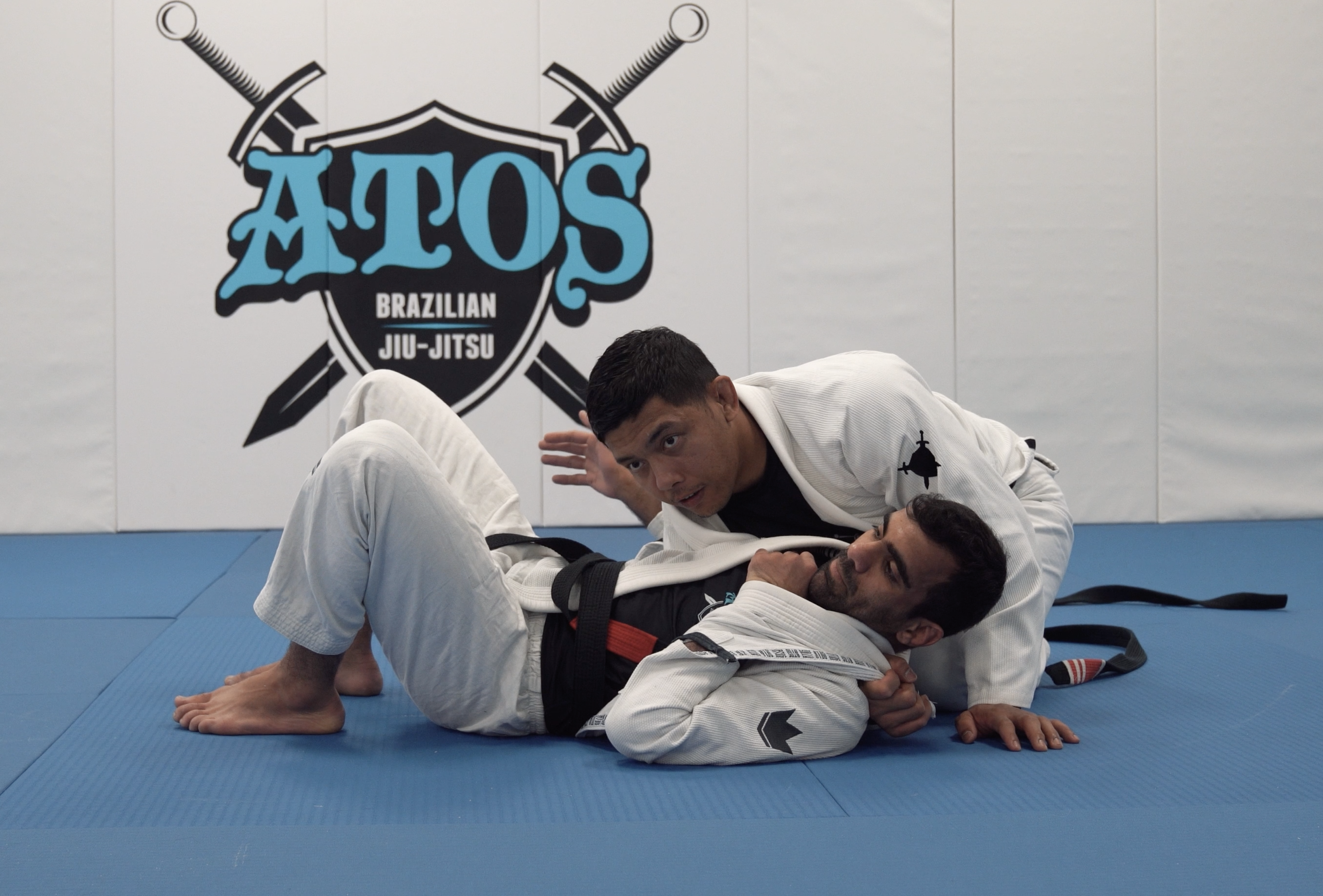 Lapel Gift Wrap From Side Control