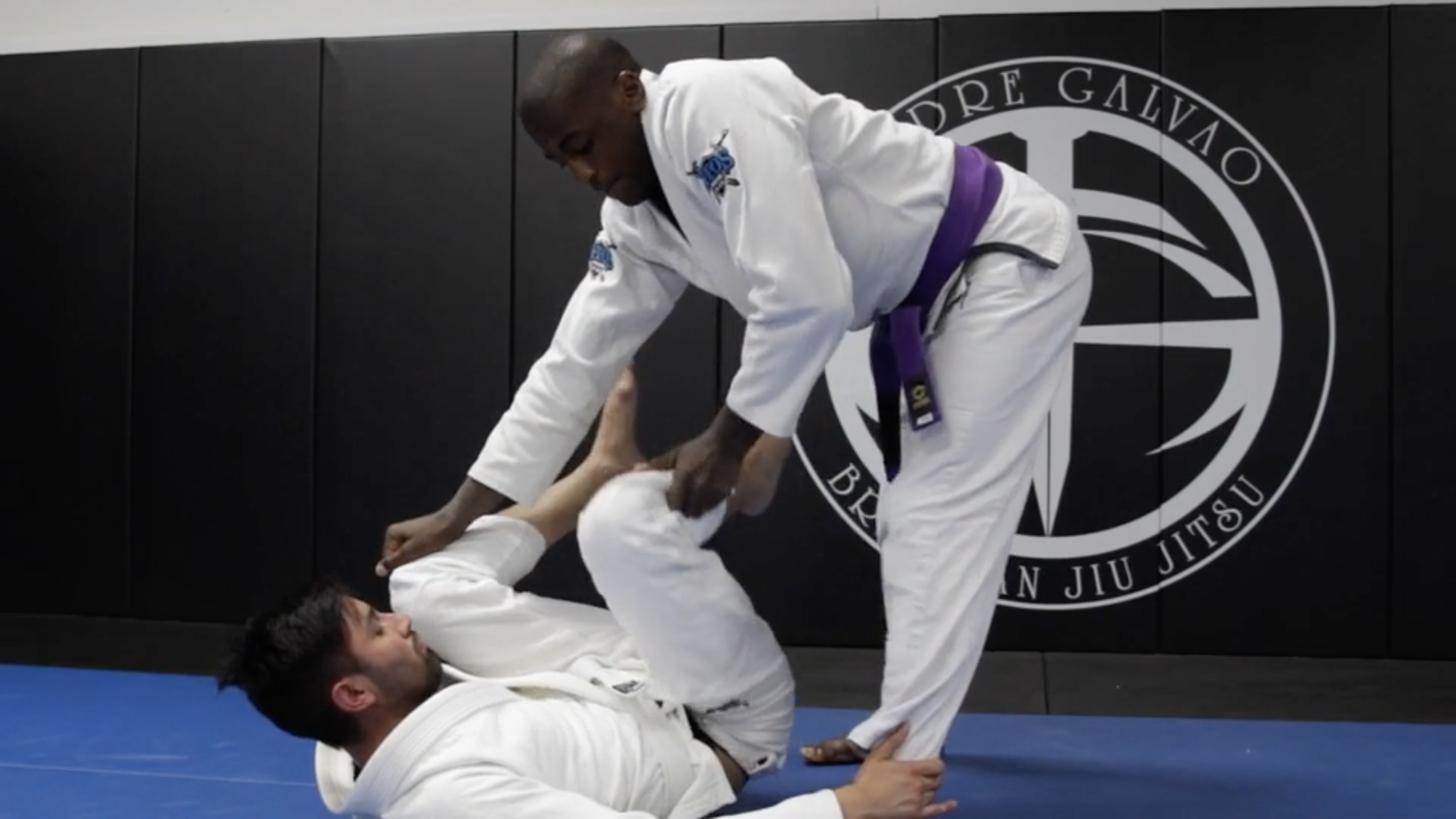 Toreando Pass to Side Control 