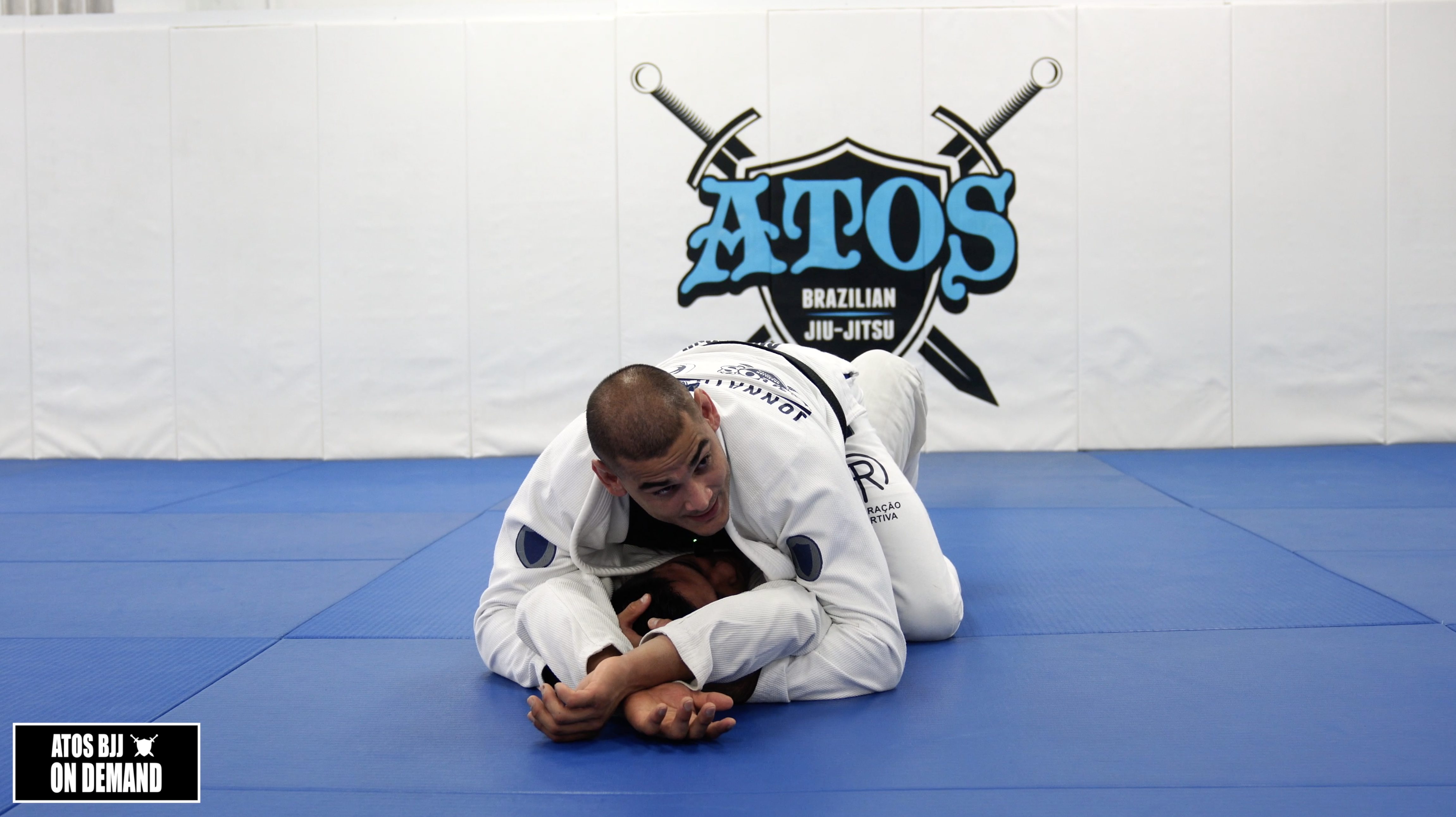 How To Break The Mount Position Frame To Arm Bar + Triangle - Jonnatas ...