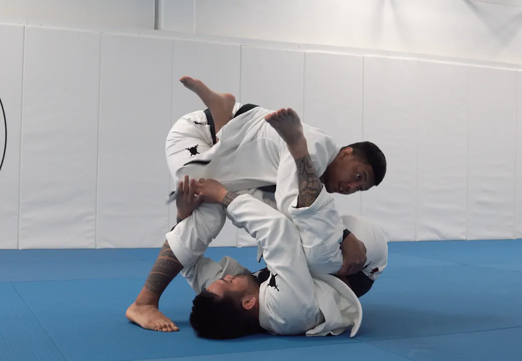 Crazy Dog Pass to Reverse Stack | Part 2 - Rolando Samson - Atos BJJ ...