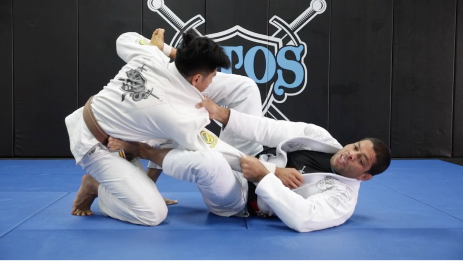 Half Guard Defense to Collar Sleeve Guard