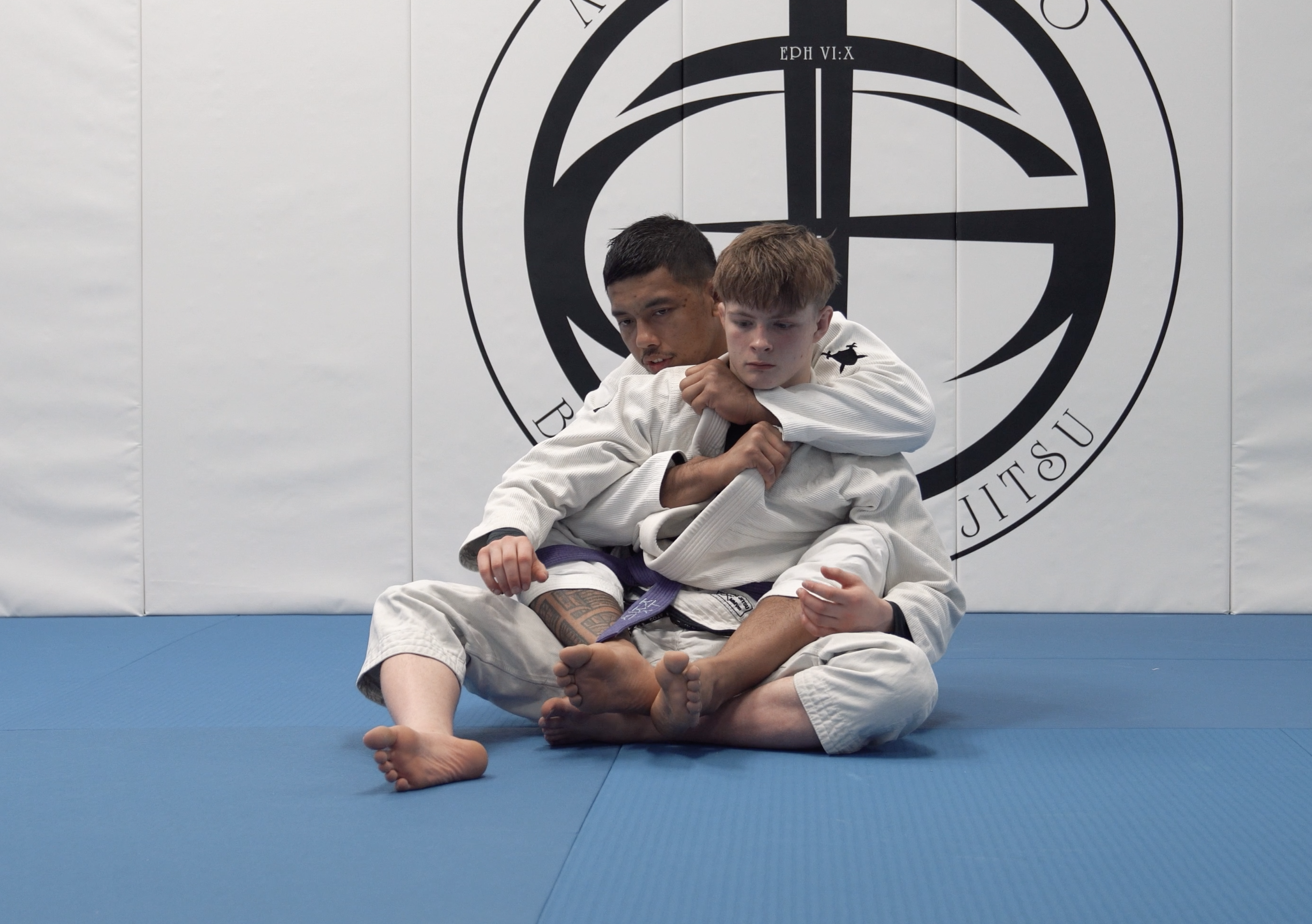 Finishing Cross Collar Choke From the Back