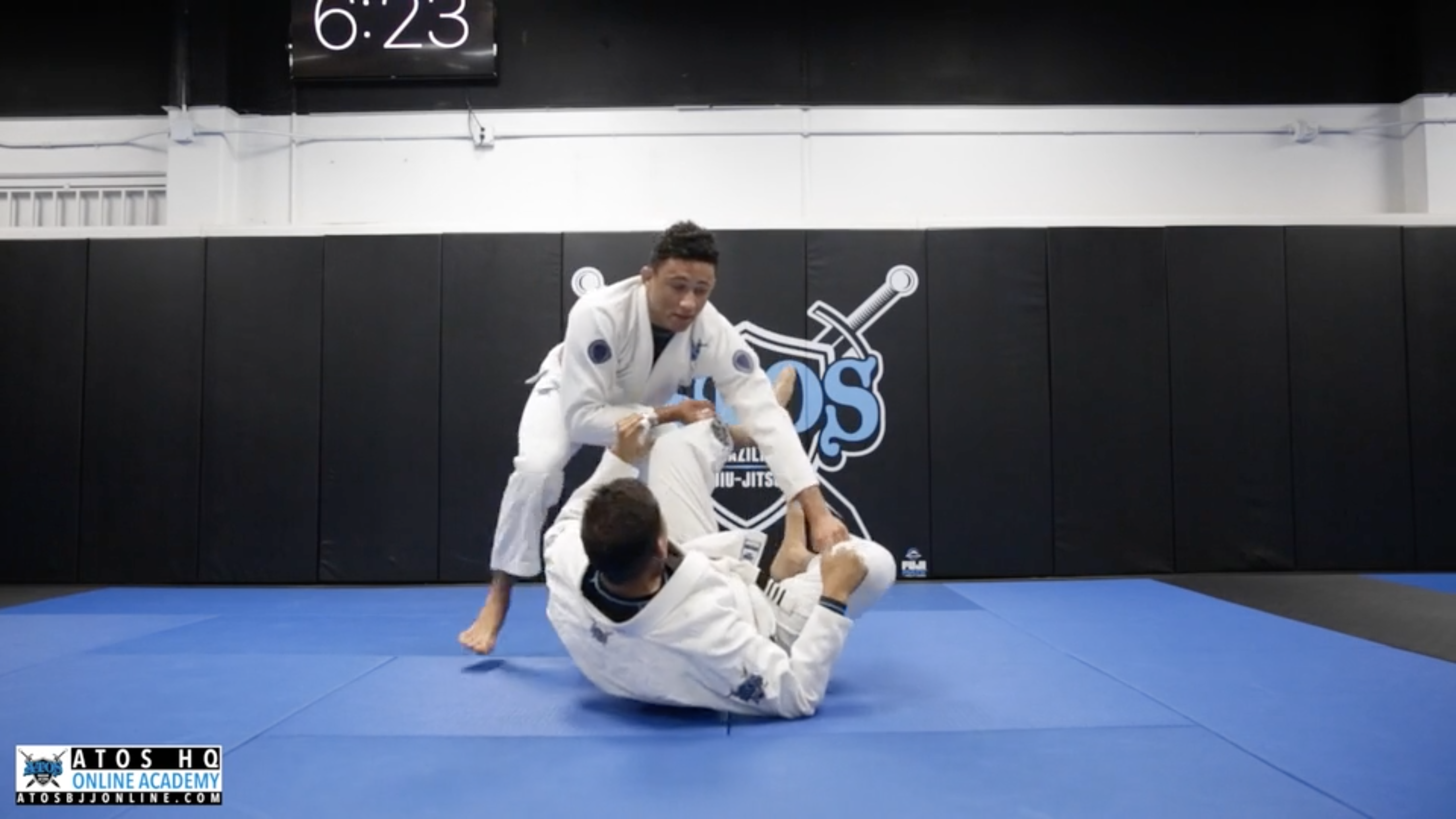 Toreando Pass to Back Take Coach 