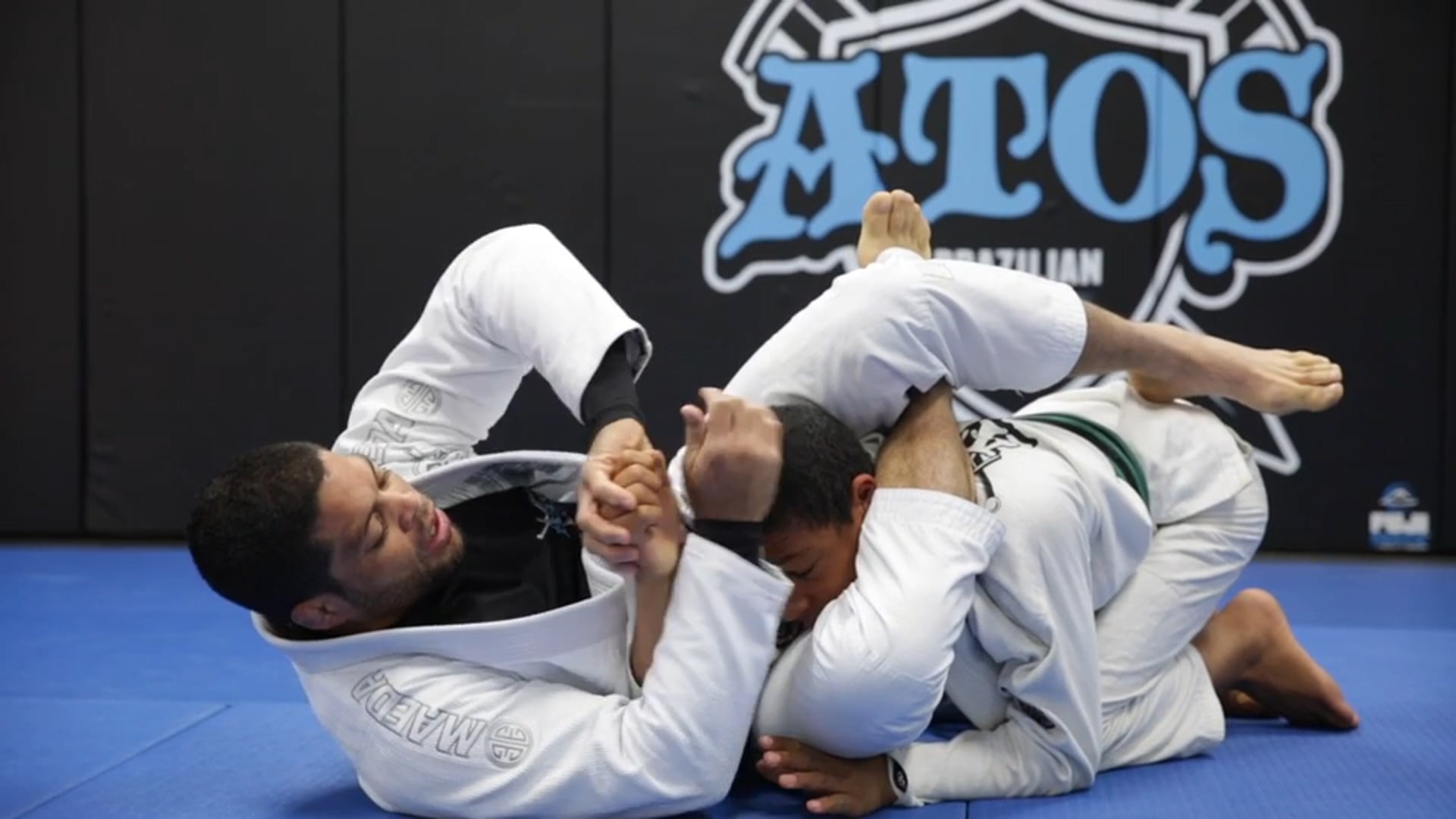 X Guard Attack From DLR/Spider Guard + Triangle & Arm Bar Subs