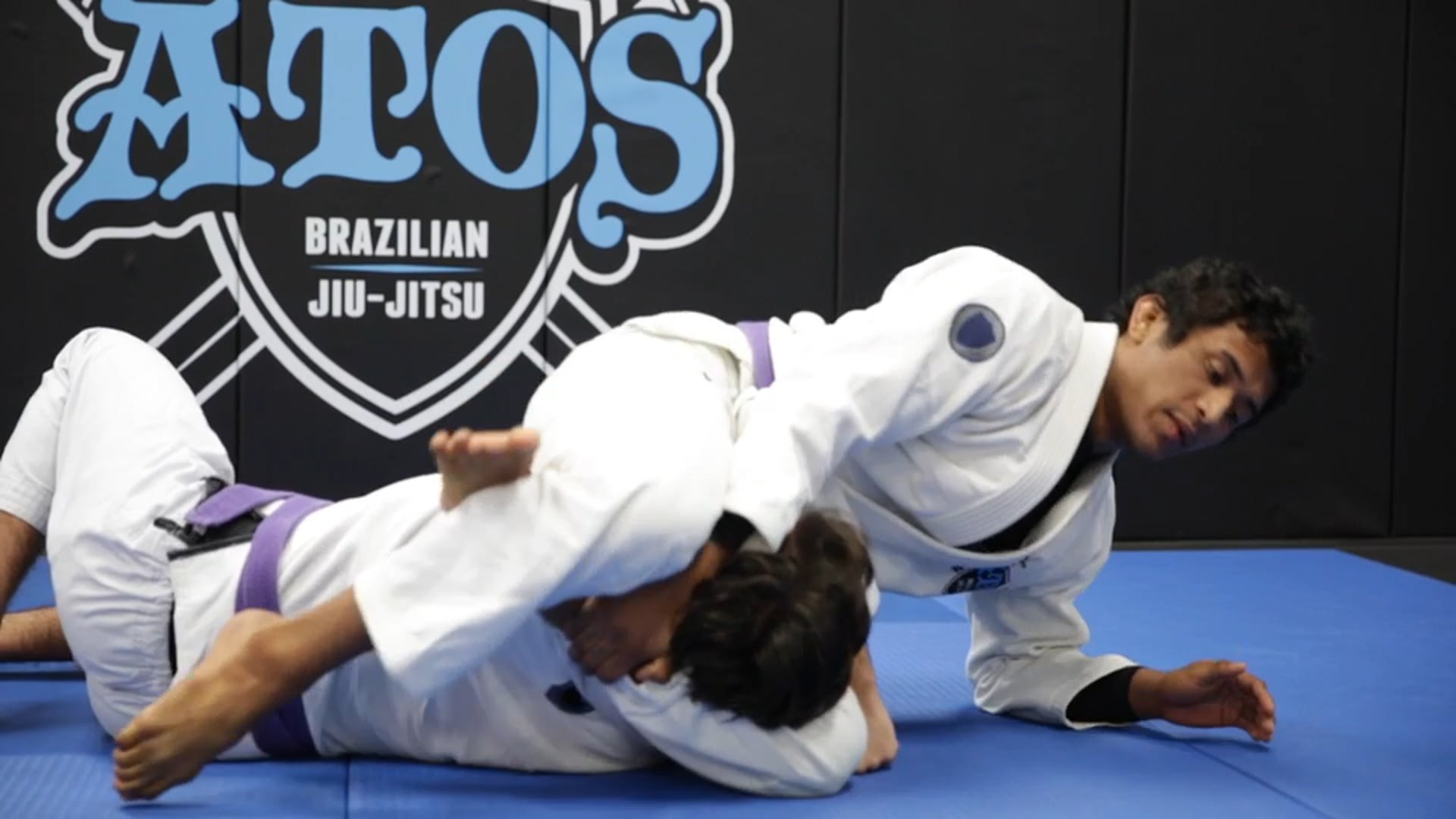 Triangle Submission From The Mount Position 