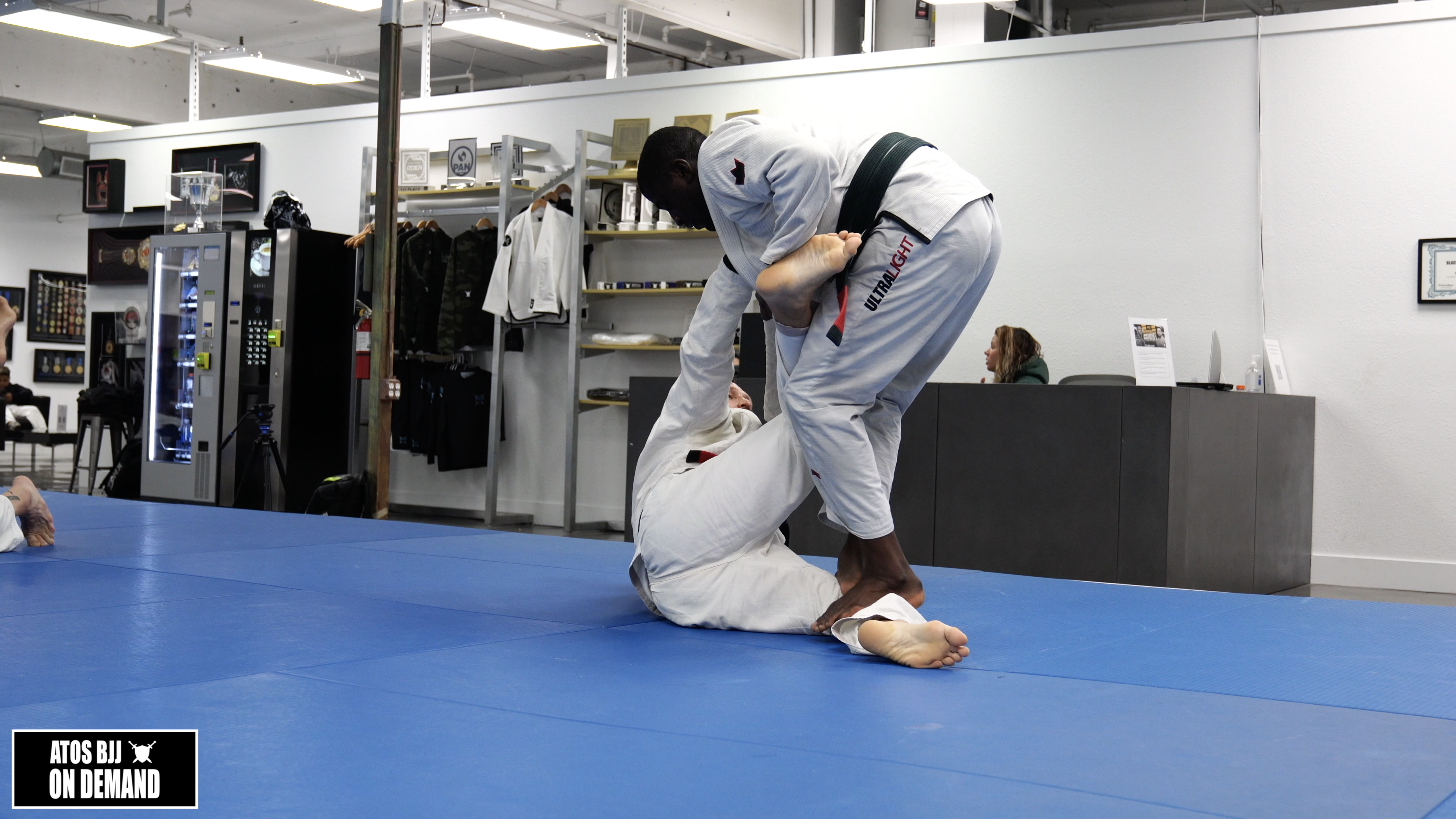 Ronaldo Jr. vs Jose Avila