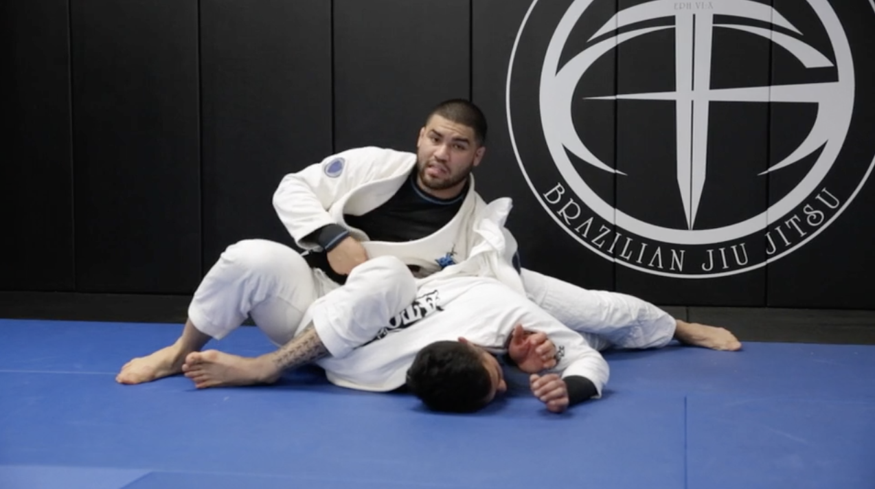 Basic Omoplata Attack From Open Lasso Guard