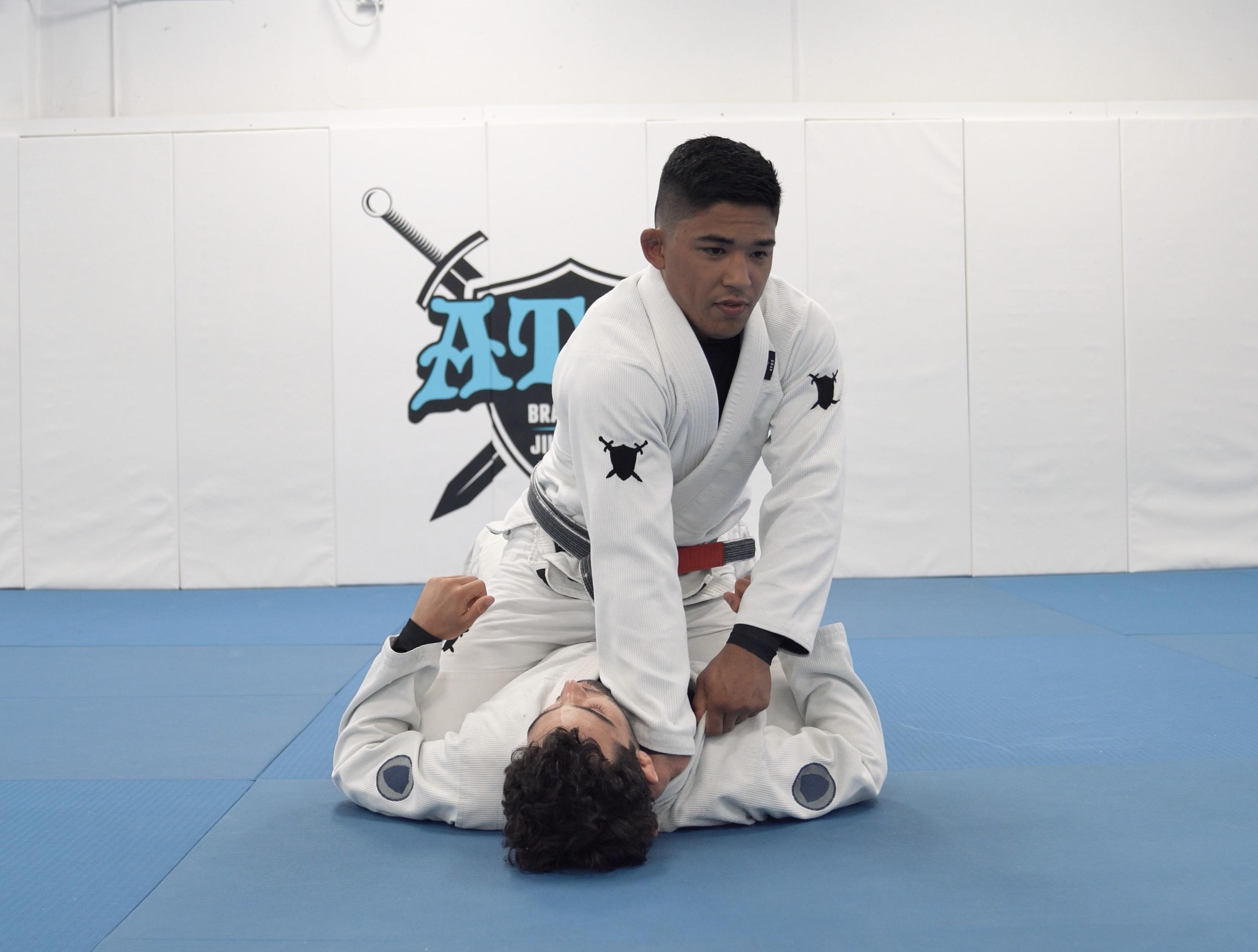 Cross Choke from Mount Position | Part 2