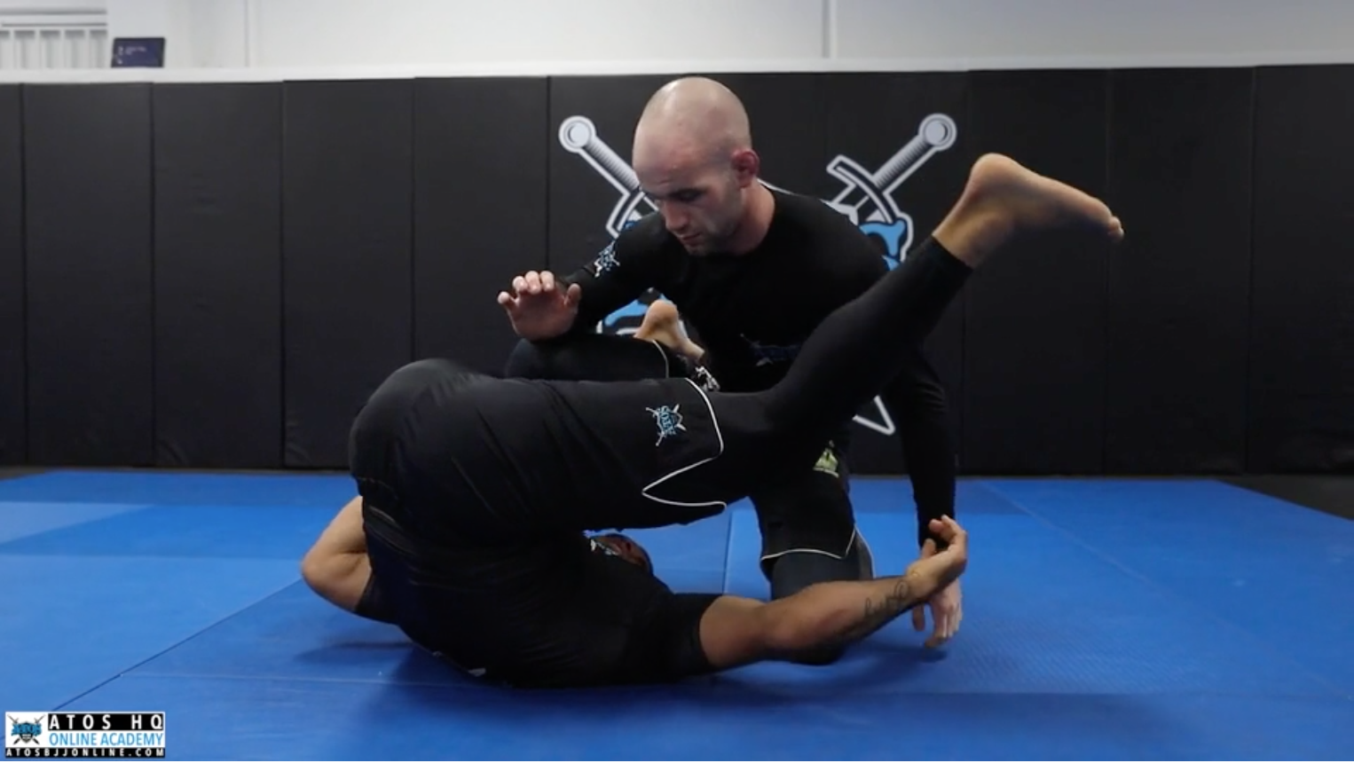 Kiss of the Dragon from Reverse DLR to Bear Trap + Heel Hook