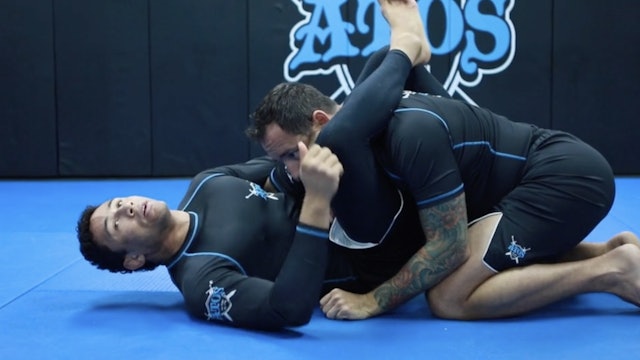 Triangle Choke From Closed Guard Using The Whizzer Control