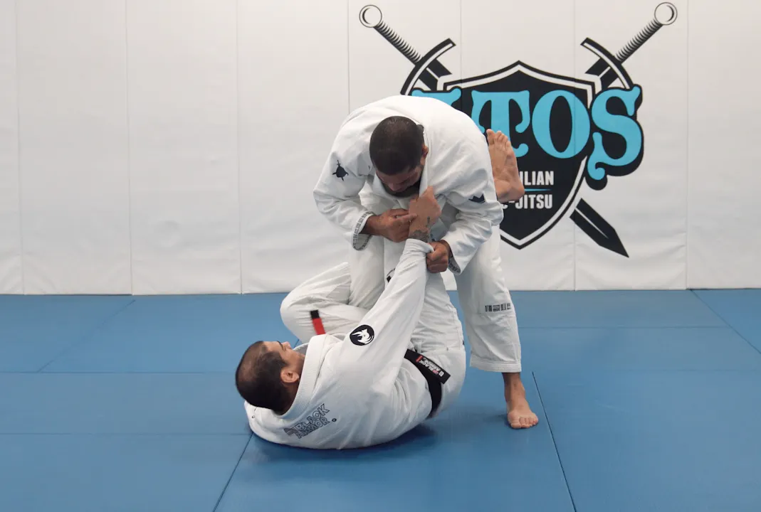 Guard Pull to Sweep - Andre Galvao - Atos BJJ OnDemand