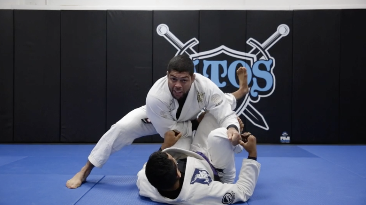 Simple But Effective: Knee Grip Toreando Pass Drills 