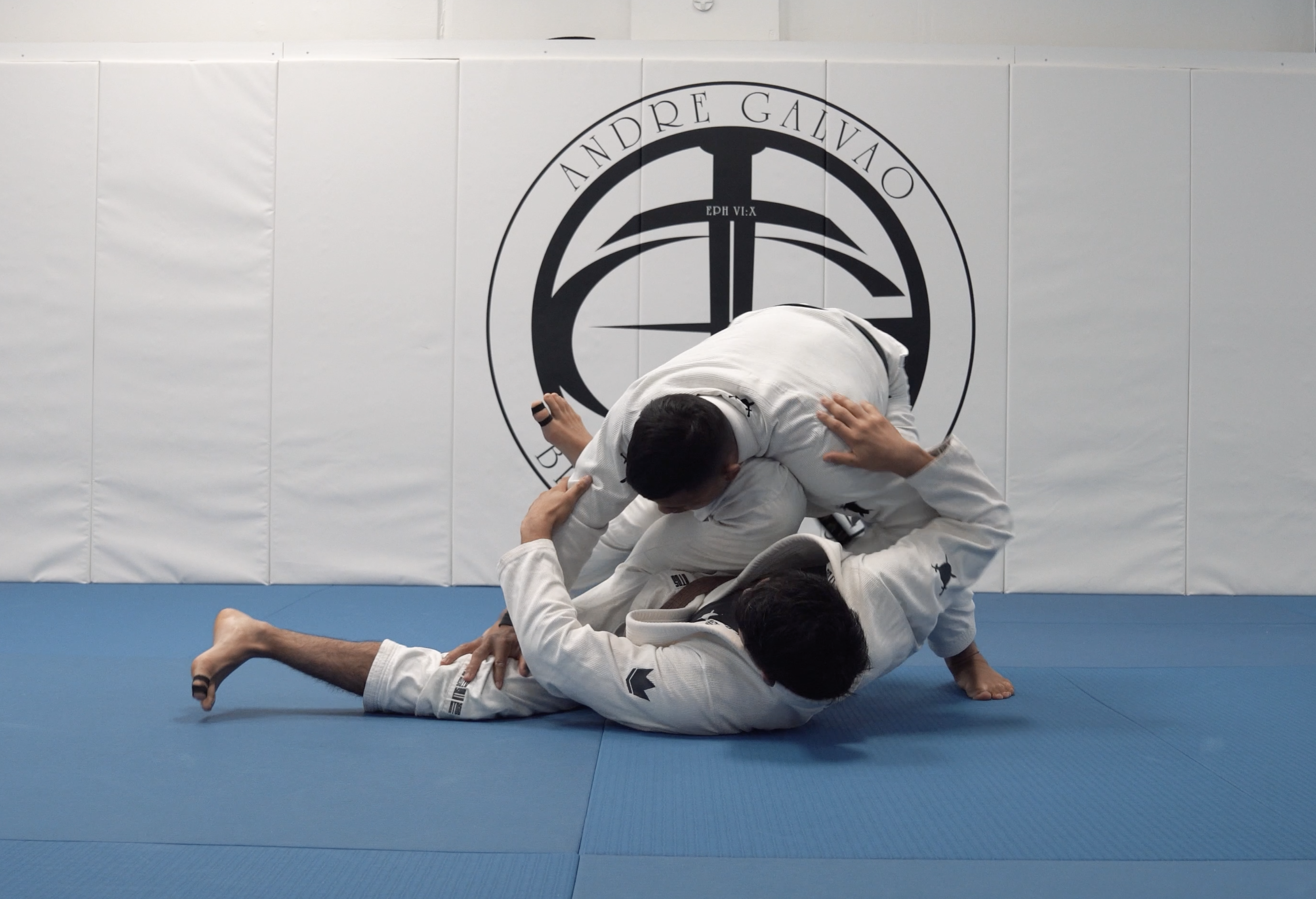 Shoulder Trap Passing Drill