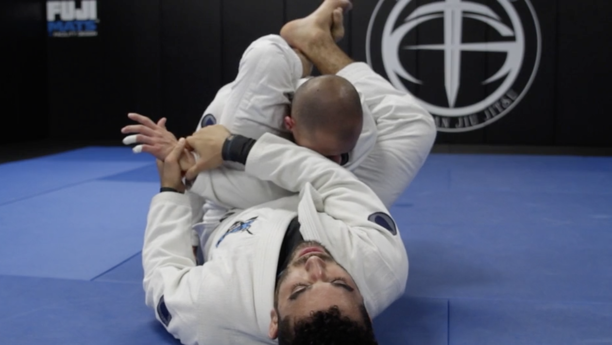 The Fake Scissor Sweep From Closed Guard To Triangle Sub Attack