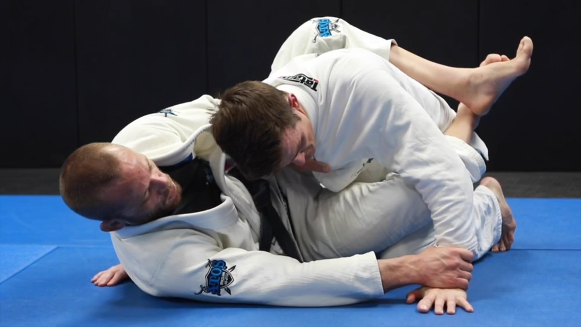 Over-Hook Triangle Attack From Closed Guard Using 