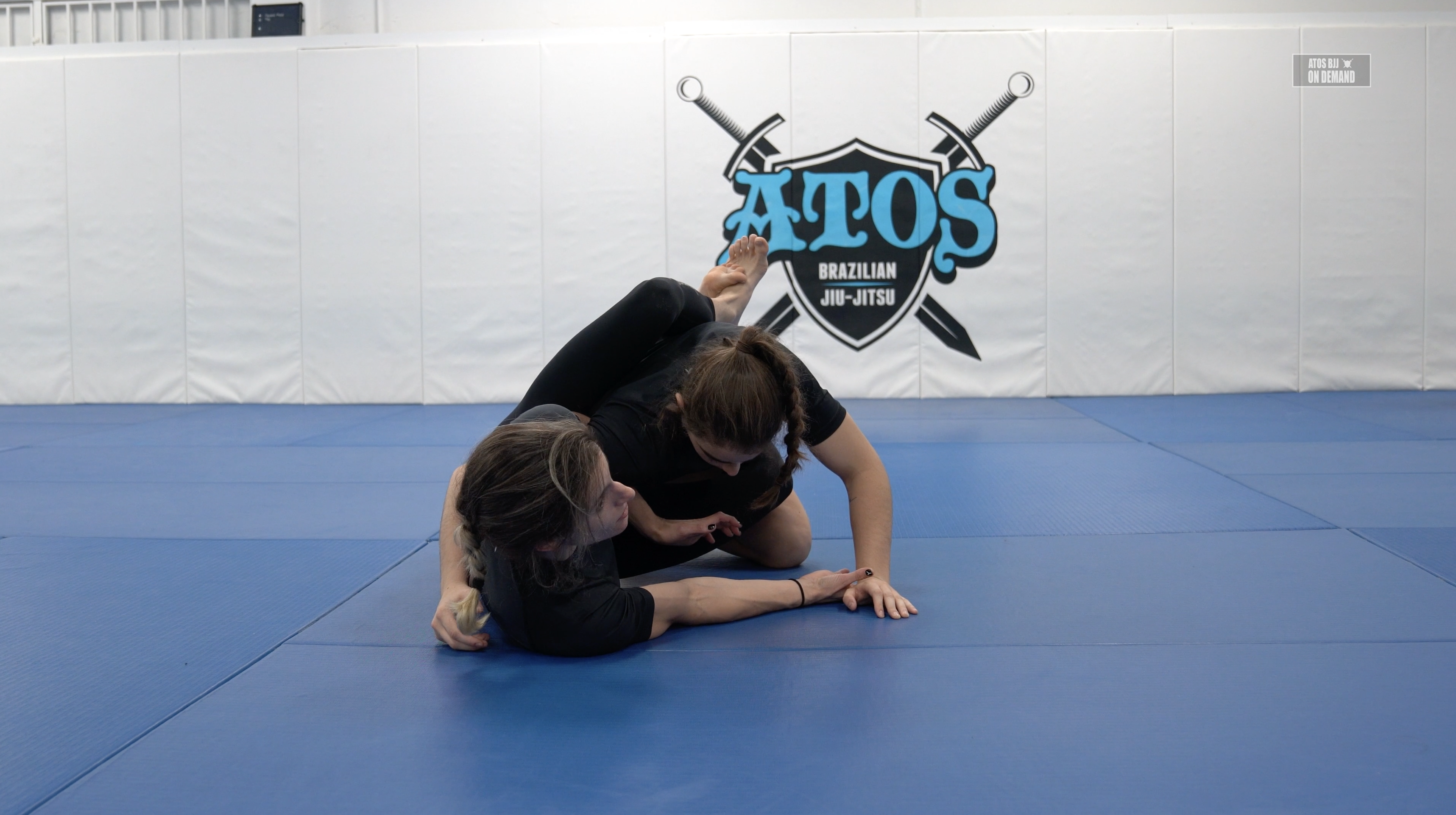 Maintaining the Closed Guard