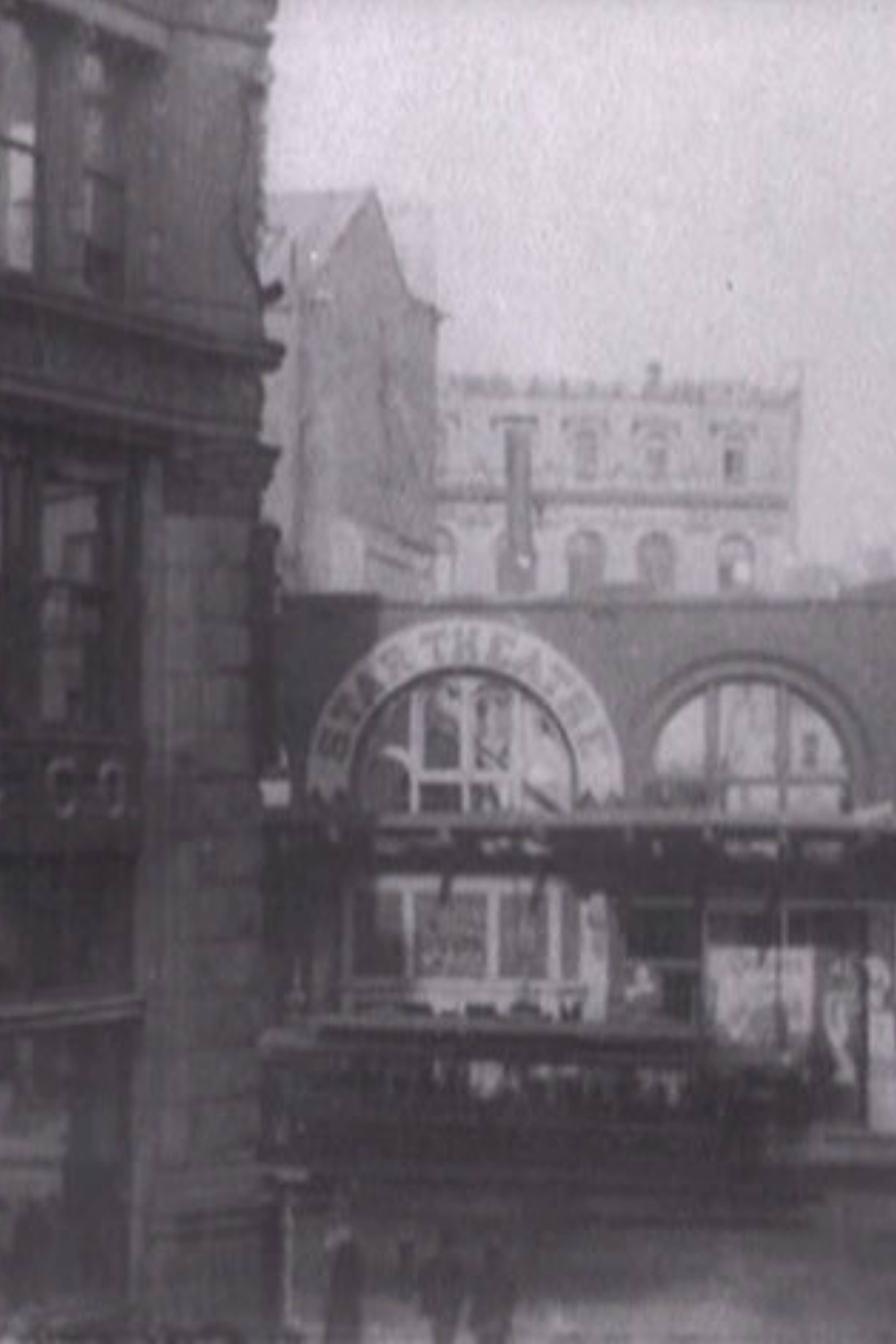 Demolishing and Building Up the Star Theatre (1901)