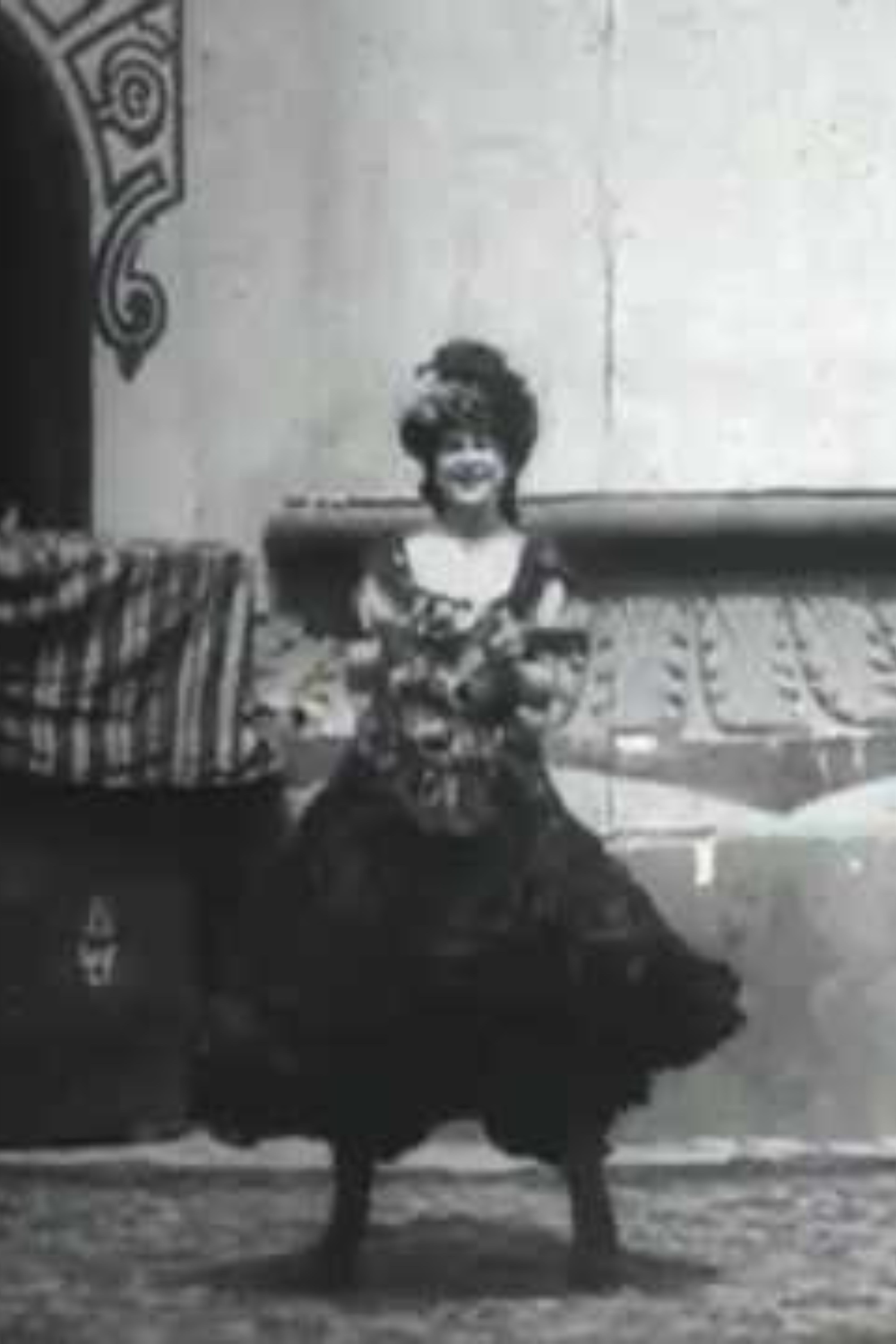 A Nymph of the Waves (1900)