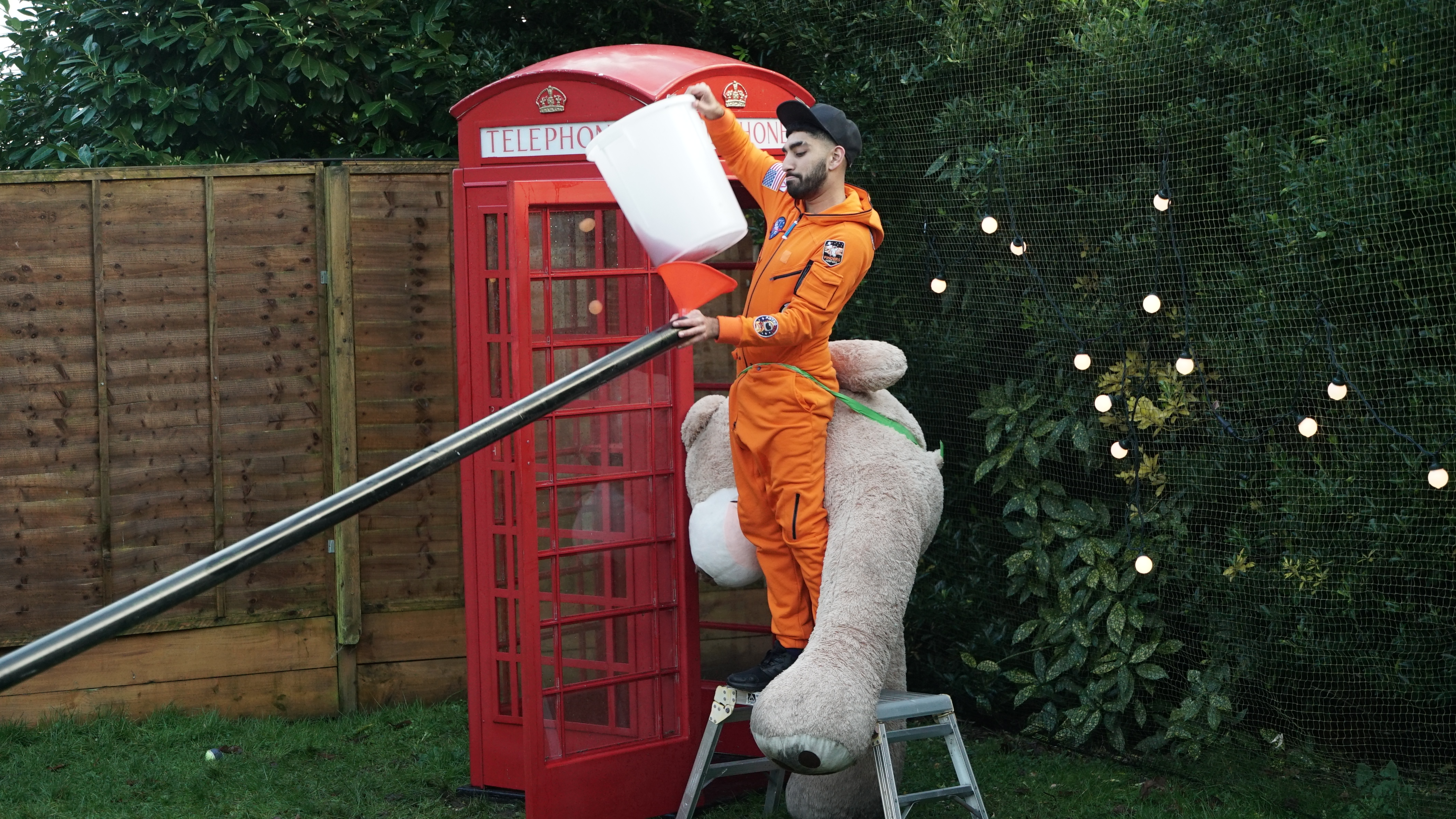 S10E01 - God's Haemorrhoid - Bleeped