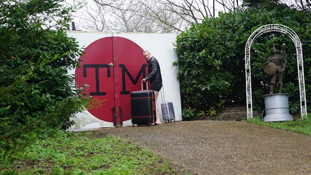 E10 - Always forks and marbles.