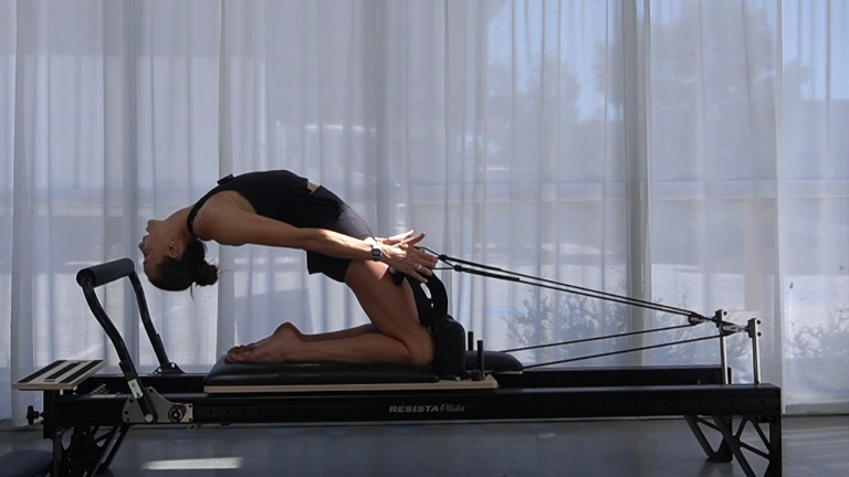 HIGHLIGHT: THIGH STRETCH