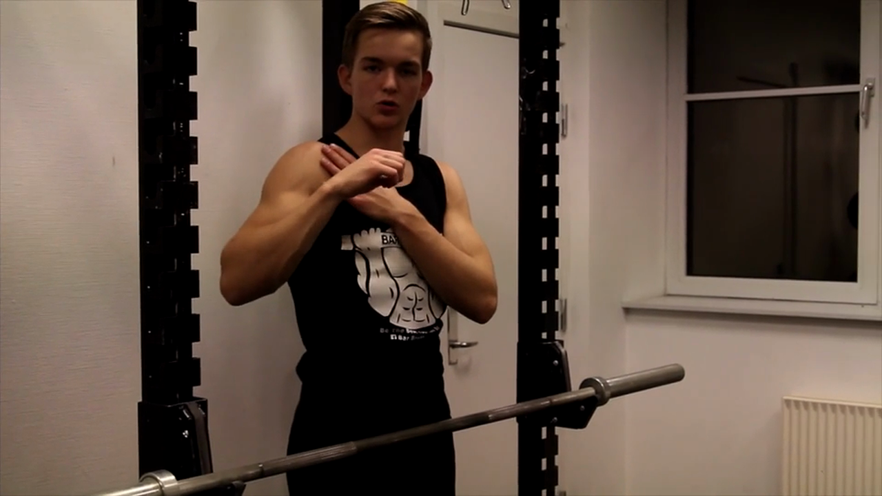 Wide australian pull ups