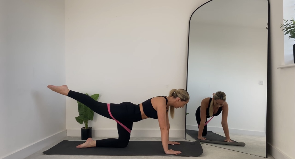 25 MIN TOTAL BODY BARRE BAND 