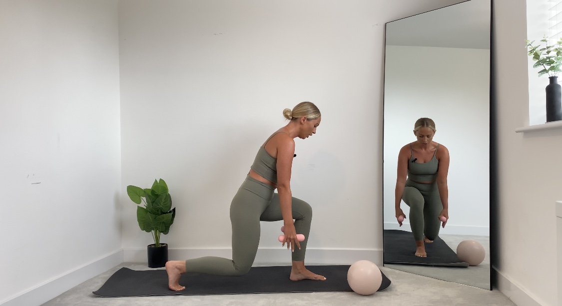 30 MIN FULL BODY SCULPT W/WEIGHT + PILATES BALL 