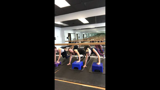 Upper body with a step/box 
