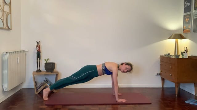 Plank Party - 8 min.