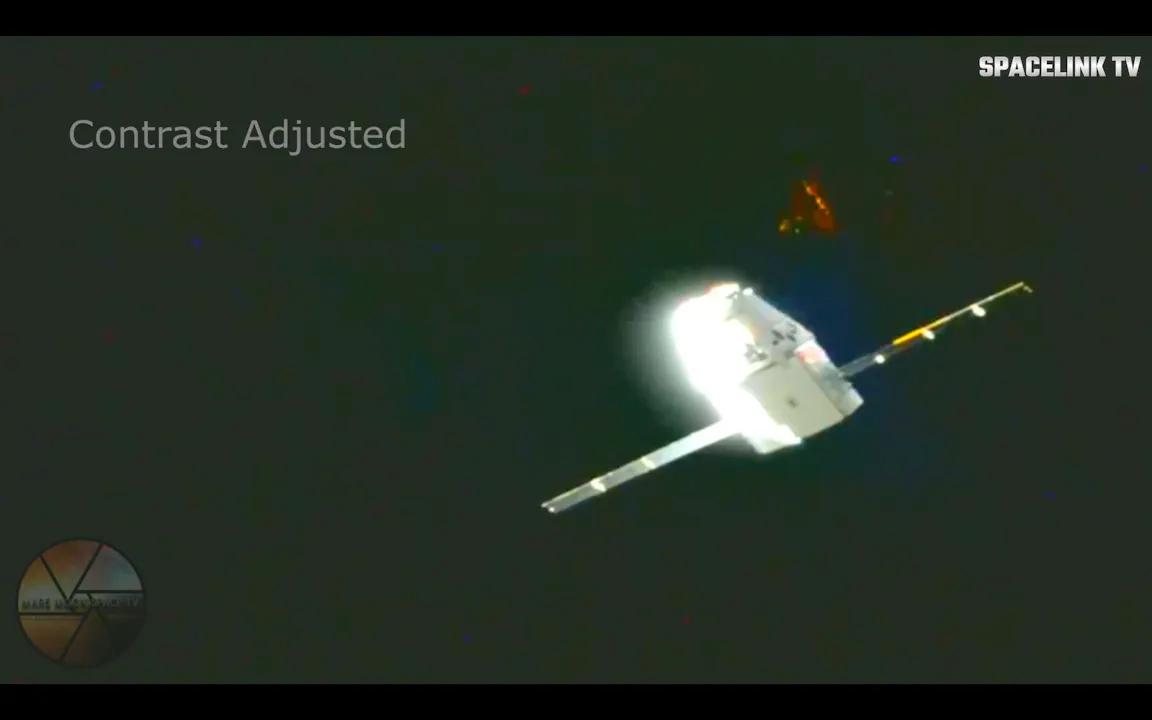 Triangular UFO Caught Passing By Space X's Dragon Module - Thomas Mikey ...