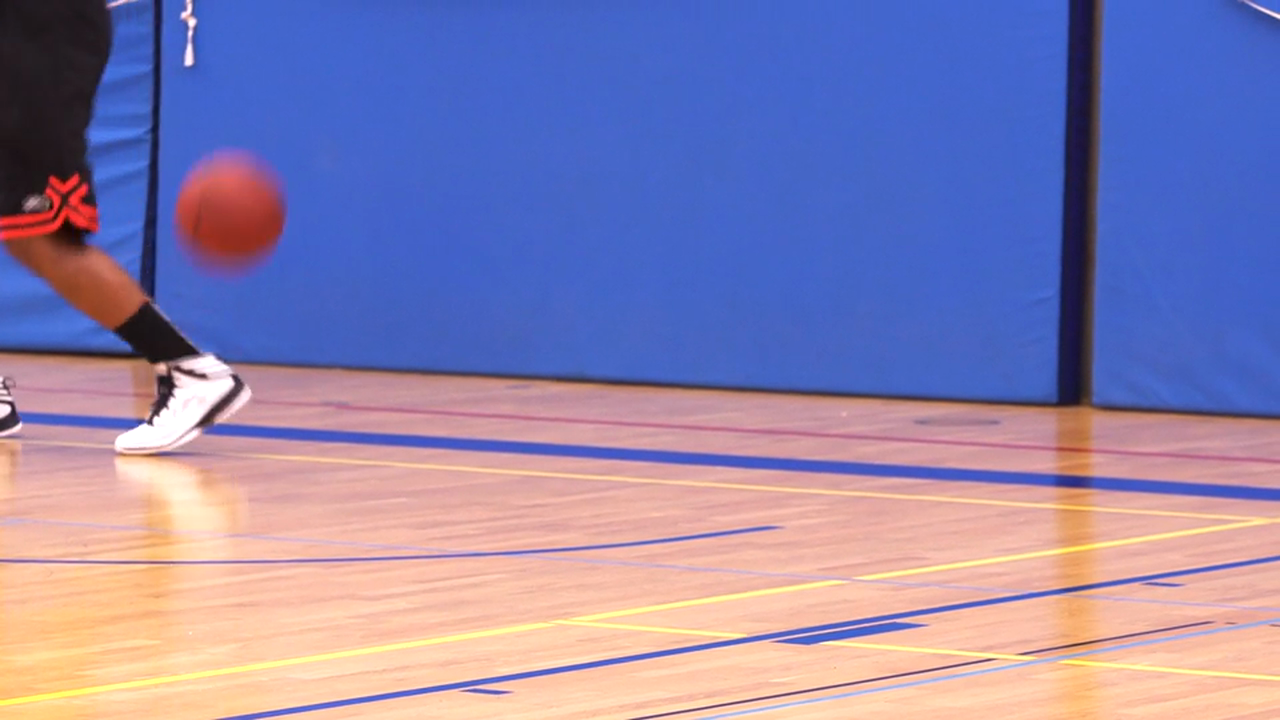 Basketball Big Man Skills & Drills - Chapter 3 - Reading the defense