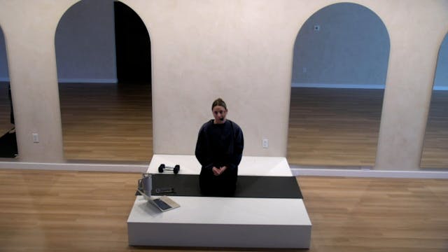 20 min Upper Body Yoga Sculpt with Al...