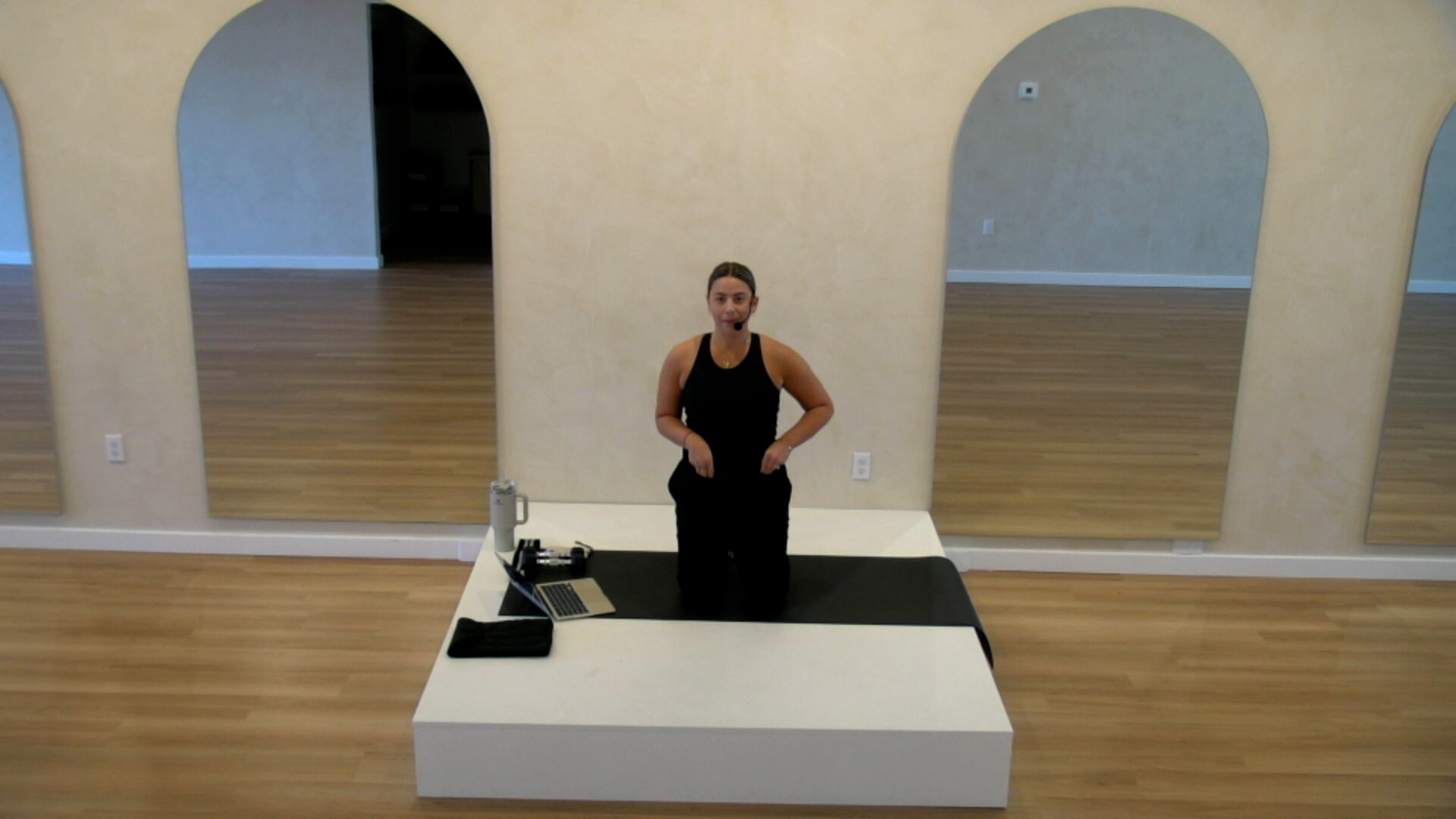 20 min Lower Body Yoga Sculpt with Aliza 10.22