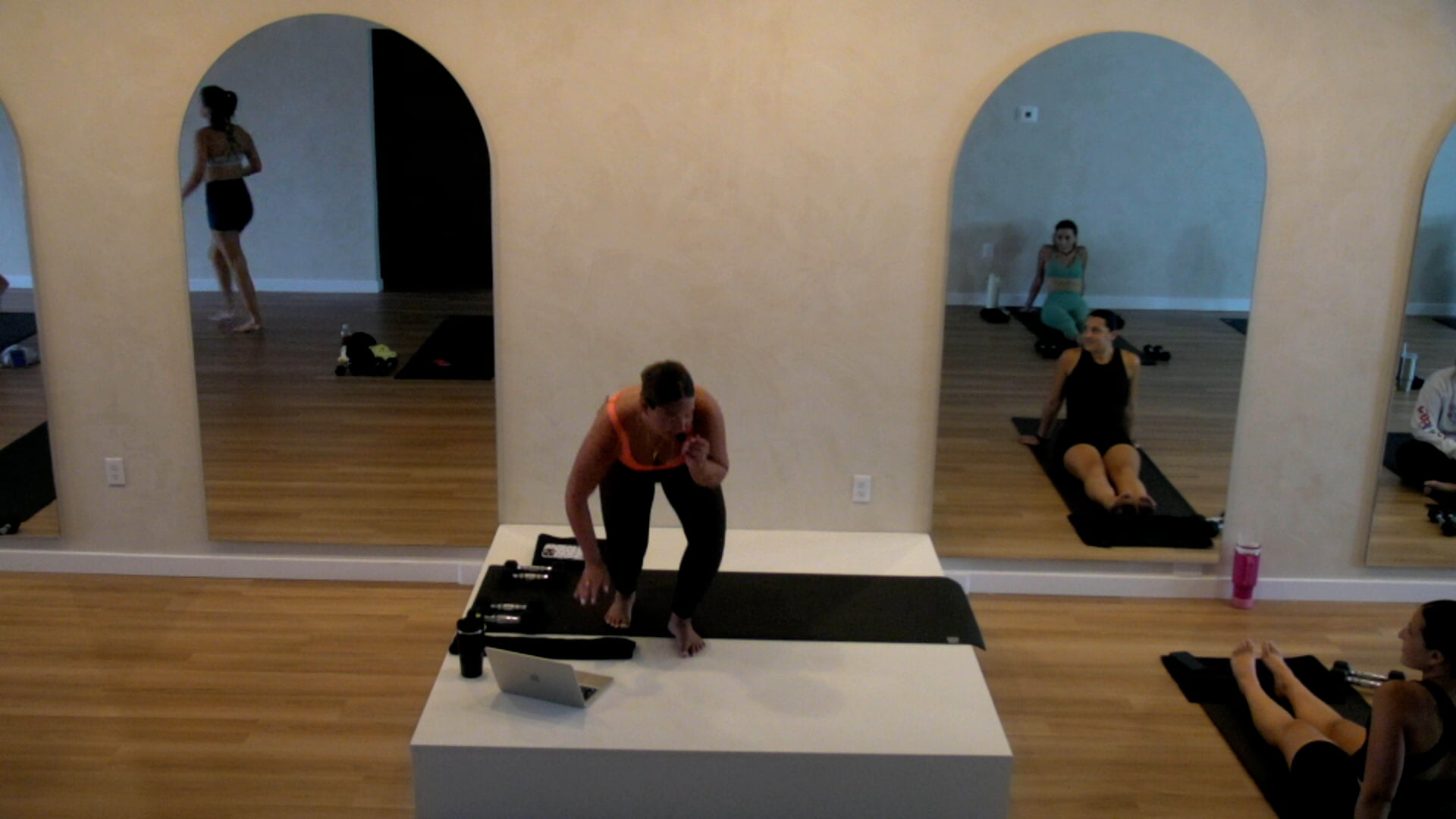 Yoga Sculpt with Aliza 8.20