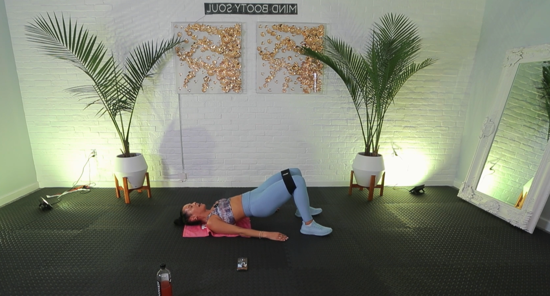 Short & Sweaty: Total Band Workout 1.31