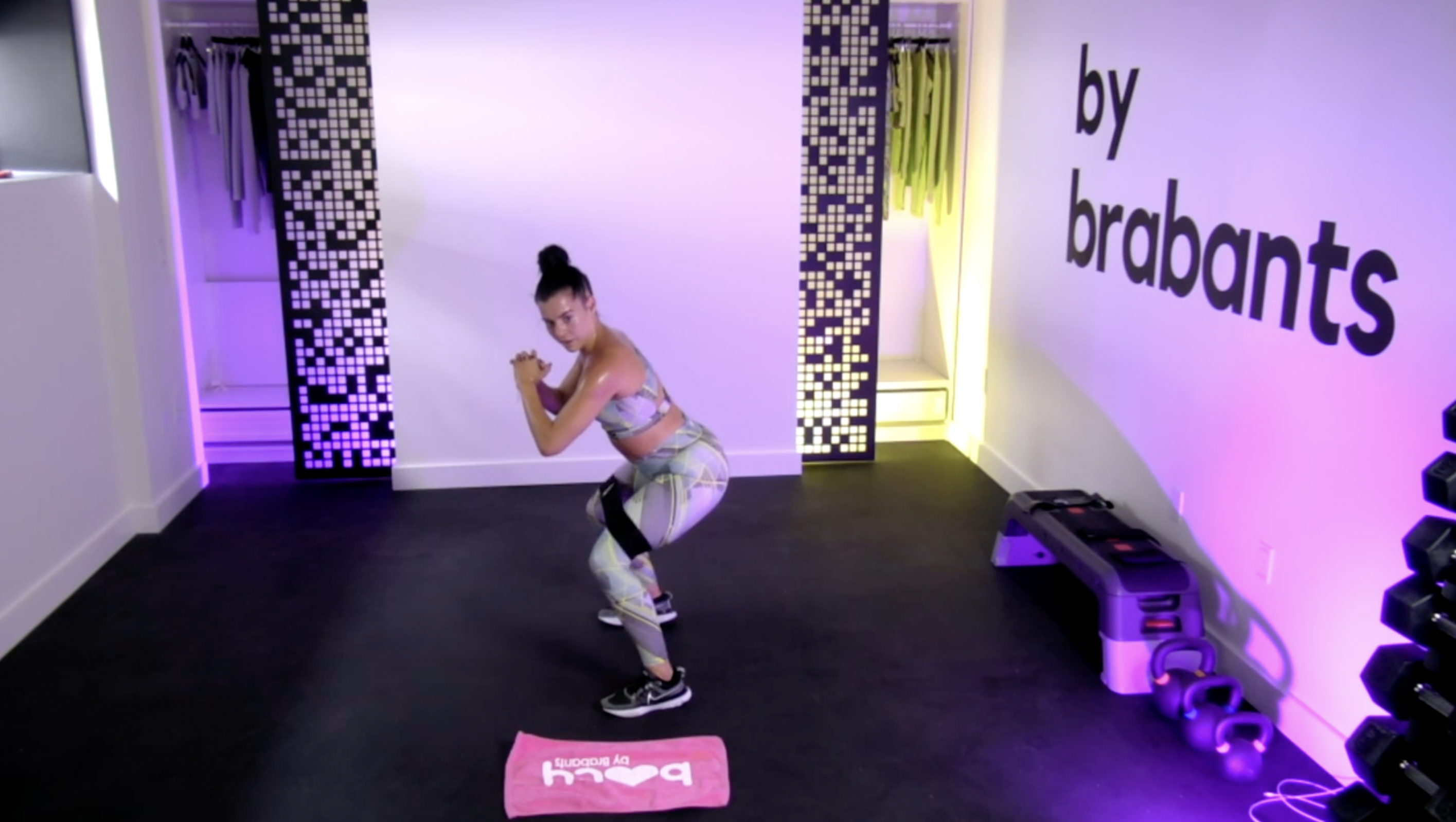 Kelly's Classic HIIT Workout Under 30 9.23